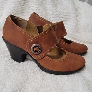 Softspots Cassidy 10 brown suede pump